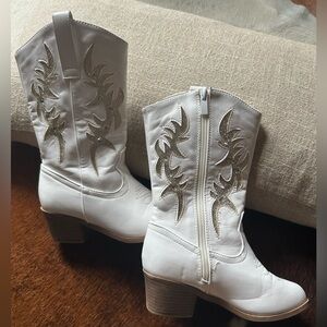 White Western glitter Embroidered girl Boots